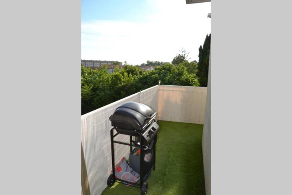 Appartement Lumineux Et Calme Avec Terrasse Avinyon Dış mekan fotoğraf