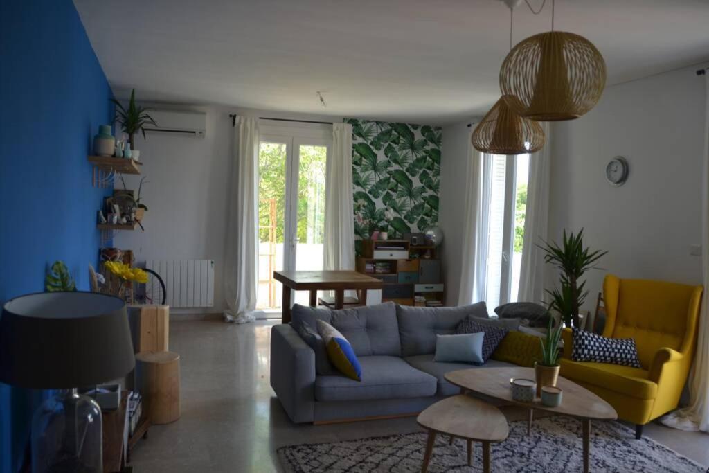 Appartement Lumineux Et Calme Avec Terrasse Avinyon Dış mekan fotoğraf